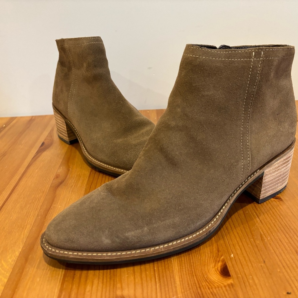 ECCO Women's Shape 35 Sartorelle suede ankle boot side zip waterproof